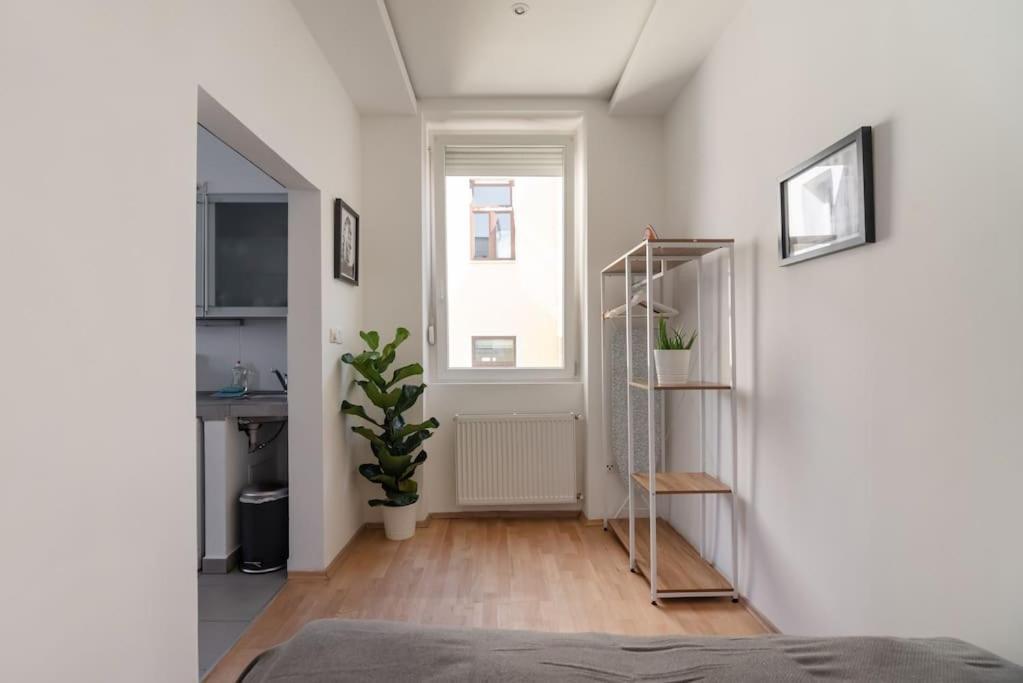 Grosse Terrasse, Klimaanlage Und U-Bahn Naehe Apartment Vienna Exterior photo