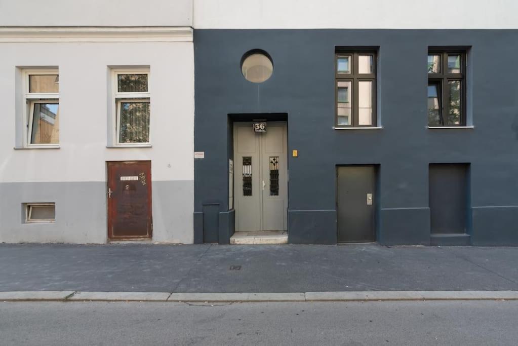 Grosse Terrasse, Klimaanlage Und U-Bahn Naehe Apartment Vienna Exterior photo