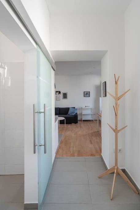 Grosse Terrasse, Klimaanlage Und U-Bahn Naehe Apartment Vienna Exterior photo